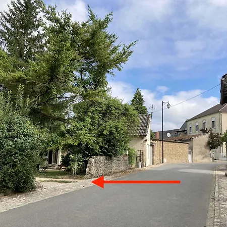 La Petite Maison Dans Le Jardin * Bournazel